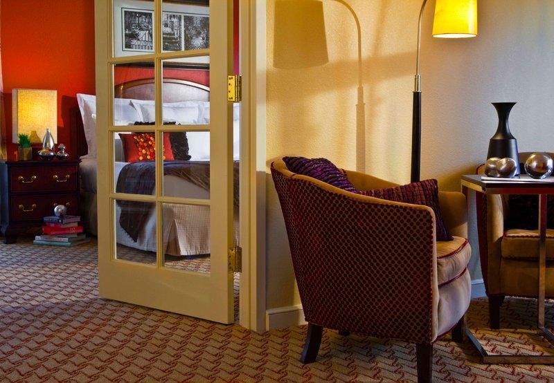 The Lindy Renaissance Charleston Hotel Екстериор снимка
