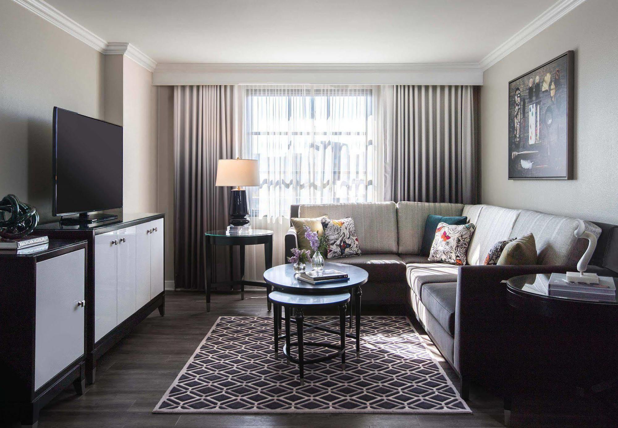 The Lindy Renaissance Charleston Hotel Екстериор снимка